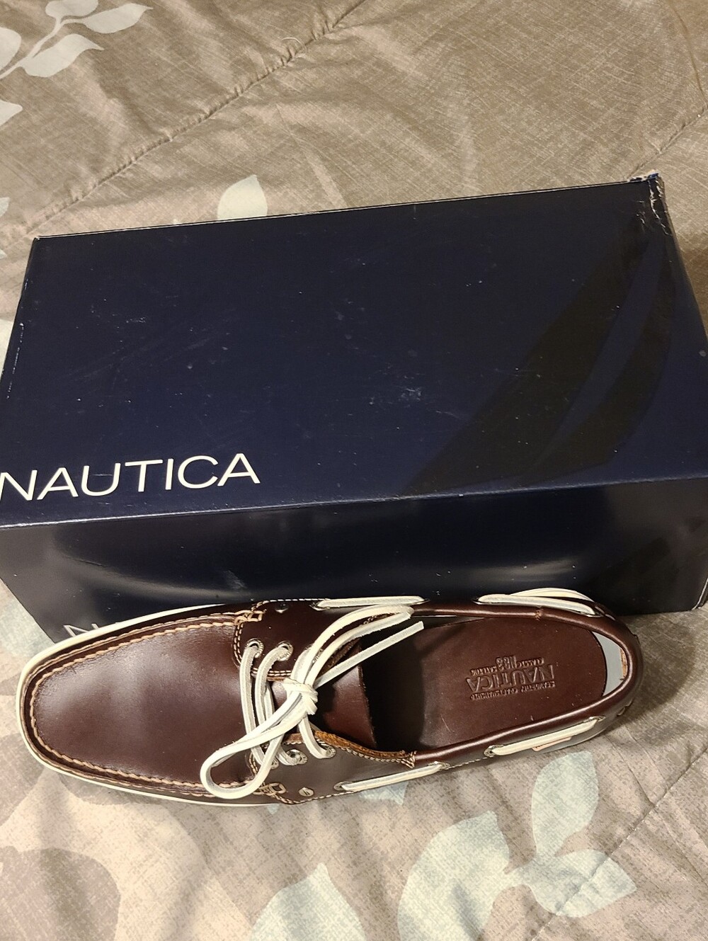 New!! Sixe 12 Nautica Men's Dark Brown Leather Boat Shoes with White Laces